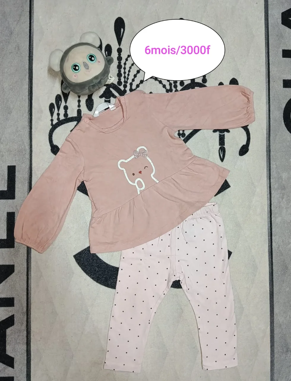 Ensemble sweat rose lapin et pantalon pois