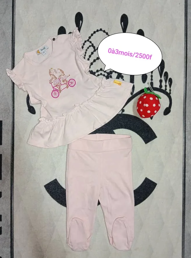 Ensemble rose pâle motif papillon
