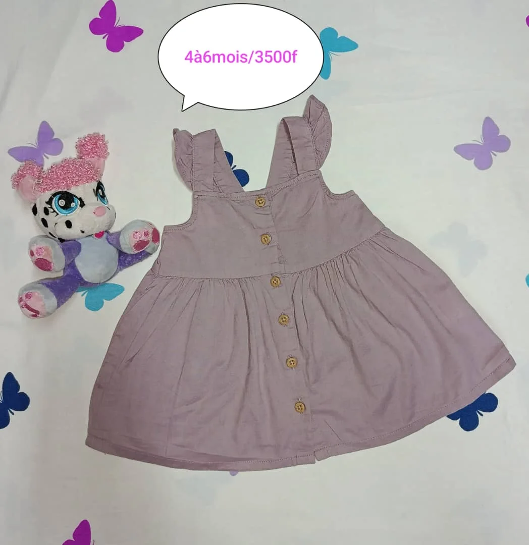 Robe rose poudré boutonnée