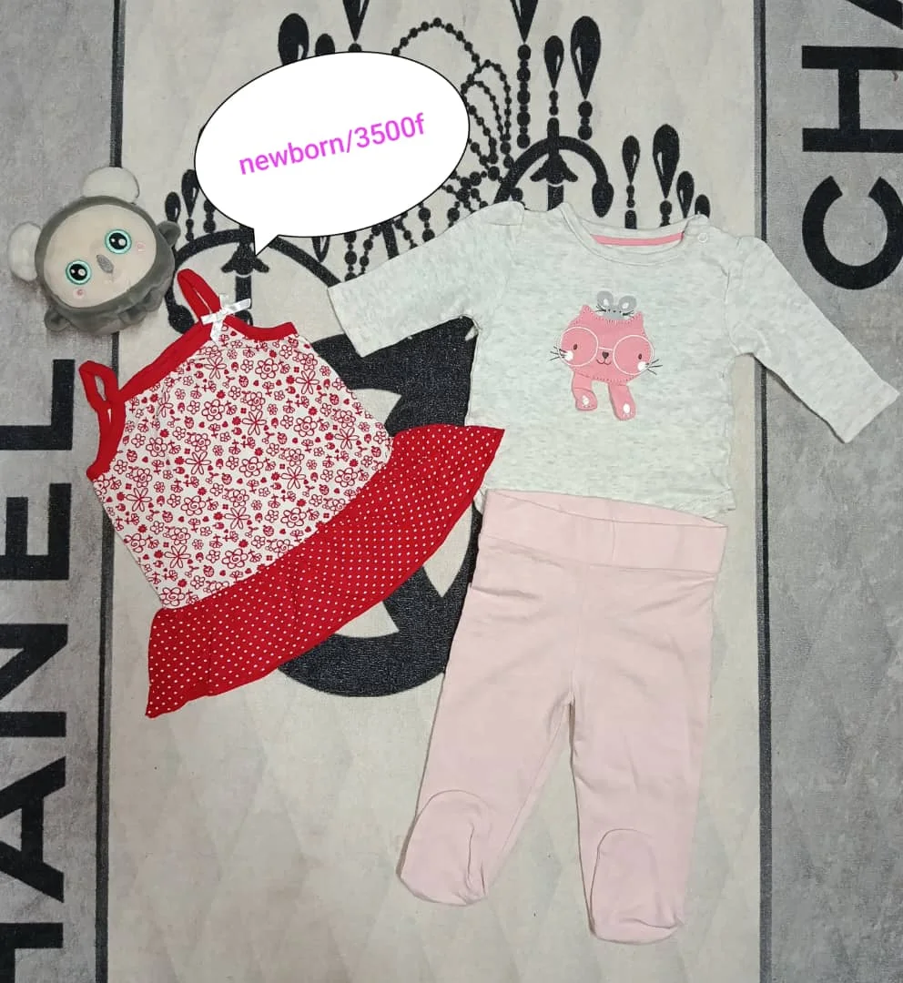 Ensemble robe rouge à pois et pantalon rose