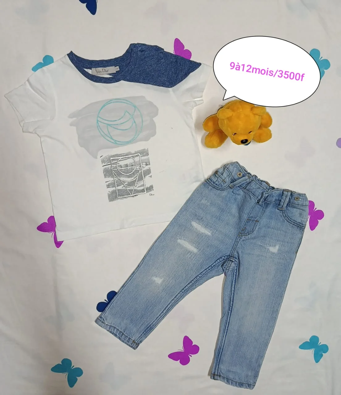 T-shirt blanc graphique et jean clair
